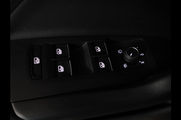 Volkswagen T-Cross 1.5 TSI R-Line 150pk DSG | Trekhaak | Navigatie | Parkeercamera | PDC