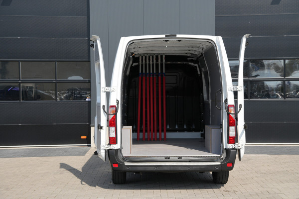 Renault Master T35 2.3 dCi 150 L3H2 Energy 150pk - Geveerde stoel - Camera - Cruise - Airco - Rijklaar