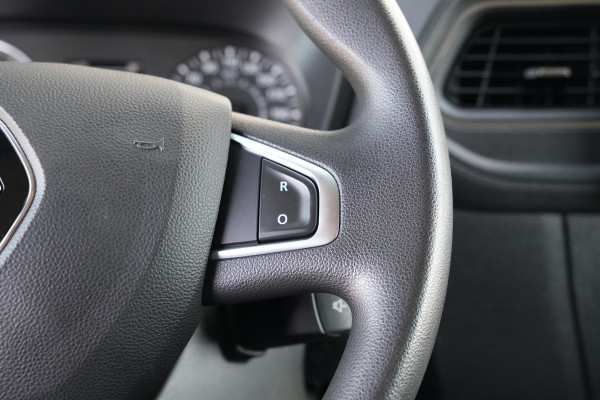 Renault Master T35 2.3 dCi 150 L3H2 Energy 150pk - Geveerde stoel - Camera - Cruise - Airco - Rijklaar