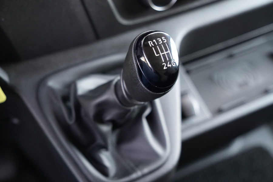 Renault Master T35 2.3 dCi 150 L3H2 Energy 150pk - Geveerde stoel - Camera - Cruise - Airco - Rijklaar