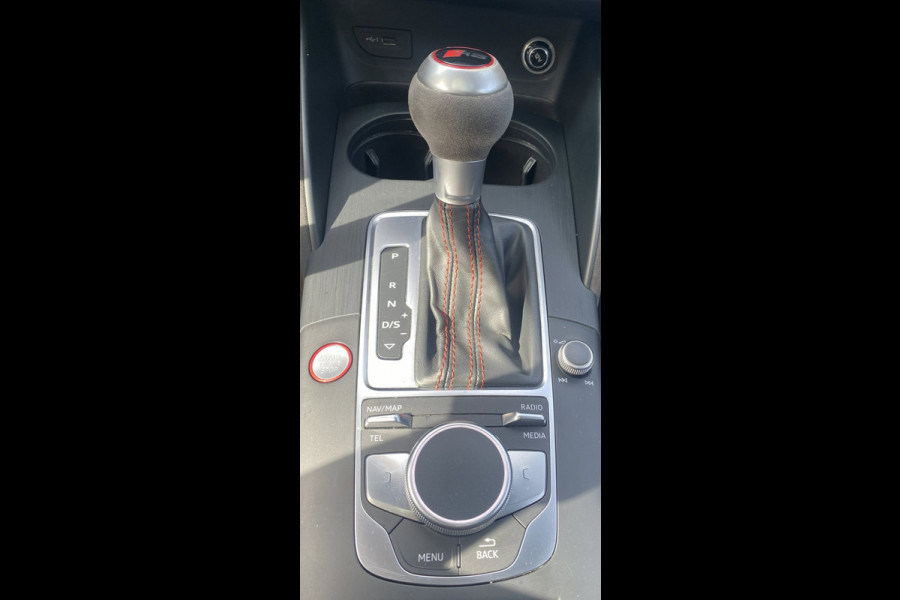 Audi RS 3 SPORTBACK 2.5 TFSI RS 3 quattro / Pano/ B&O/ VC/ Matrix/ Ambiente/ Privacy/ Keyless/ Carplay