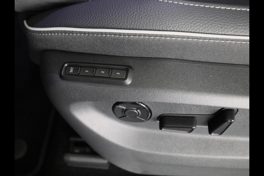 Škoda Kodiaq 1.5 TSI PHEV Sportline Business | Panoramadak | Trekhaak | 360 camera | Adaptief onderstel | Canton Sound | Head-up | Blind Spot |