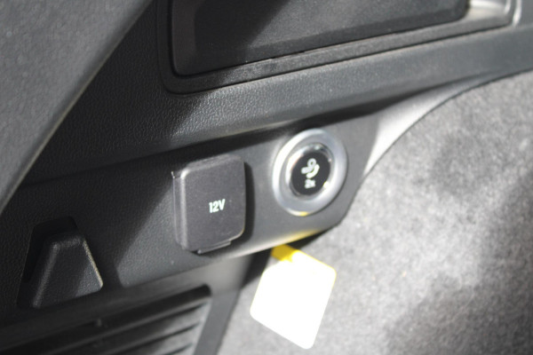 Ford Kuga 2.5 PHEV Vignale | Wegklapbare trekhaak | Panoramadak | Adaptive cruise control | Winter Pack | Bang&Olufsen | Dodehoeksensoren