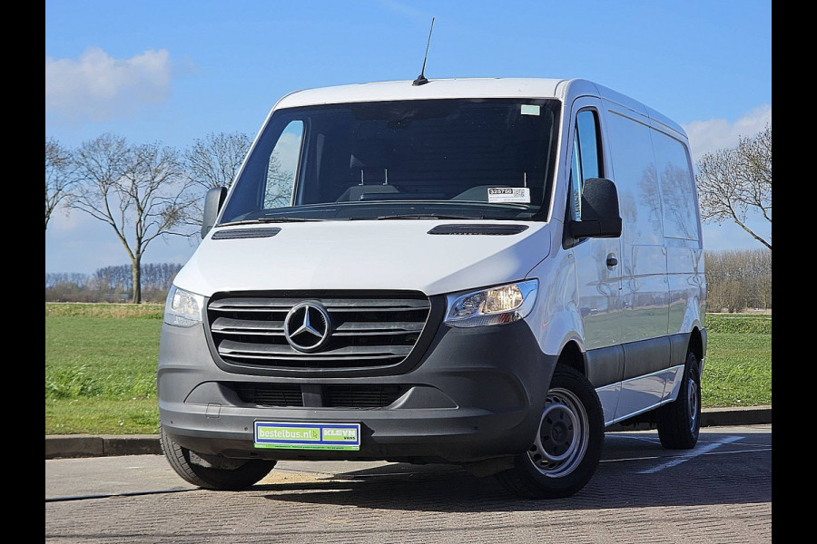 Mercedes-Benz Sprinter 314 L2H1 Airco, Navi, PDC, Camera, Mbux, Euro6, 143 PK, Trekhaak!