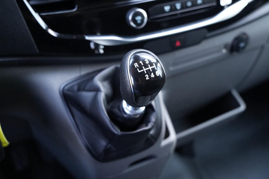 Ford Transit 350 2.0 TDCI L3H2 Trend 130pk - Cruise - Camera - Airco - PDC - Carplay/Android - Rijklaar