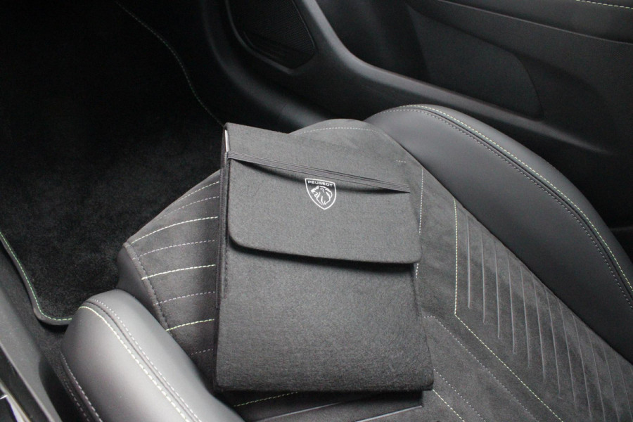 Peugeot e-208 EV GT 156PK 51 kWh | WARMTEPOMP | ALCANTARA "EXECUTIVE INTERIOR" (STOEL VERWARMING/ELEKTRISCH VERSTELBARE BESTUUDERSSTOEL MET MASSAGE FUNCTIE/ALCANTARA BEKLEDING | METAALLAK "JAUNE AGUENDA" | DRIVE ASSIST PLUS PACK (ADAPTIVE CRUISE CONTROL/STOP & GO FUNCTIE/LANE KEEPING/POSITIONING ASSIST) | 17" LICHTMETALEN VELGEN "YANAKA" | SFEER VERLICHTING IN 8 KLEUREN | KEYLESS ENTRY/START | DRAADLOZE APPLE CARPLAY/ANDROID AUTO | DRAADLOZE TELEFOONLADER | VISION & NAVIGATION PACK (NAVIGATIE/HD CAMERA VOOR EN ACHTER/DODEHOEK BEWAKING/INSTAPVERLICHTING | FULL LED KOPLAMPEN |