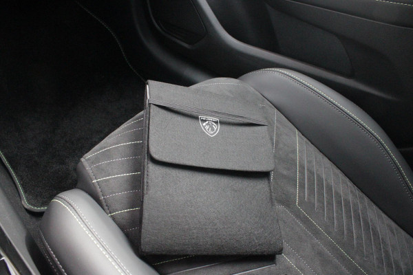 Peugeot e-208 EV GT 156PK 51 kWh | WARMTEPOMP | ALCANTARA "EXECUTIVE INTERIOR" (STOEL VERWARMING/ELEKTRISCH VERSTELBARE BESTUUDERSSTOEL MET MASSAGE FUNCTIE/ALCANTARA BEKLEDING | METAALLAK "JAUNE AGUENDA" | DRIVE ASSIST PLUS PACK (ADAPTIVE CRUISE CONTROL/STOP & GO FUNCTIE/LANE KEEPING/POSITIONING ASSIST) | 17" LICHTMETALEN VELGEN "YANAKA" | SFEER VERLICHTING IN 8 KLEUREN | KEYLESS ENTRY/START | DRAADLOZE APPLE CARPLAY/ANDROID AUTO | DRAADLOZE TELEFOONLADER | VISION & NAVIGATION PACK (NAVIGATIE/HD CAMERA VOOR EN ACHTER/DODEHOEK BEWAKING/INSTAPVERLICHTING | FULL LED KOPLAMPEN |