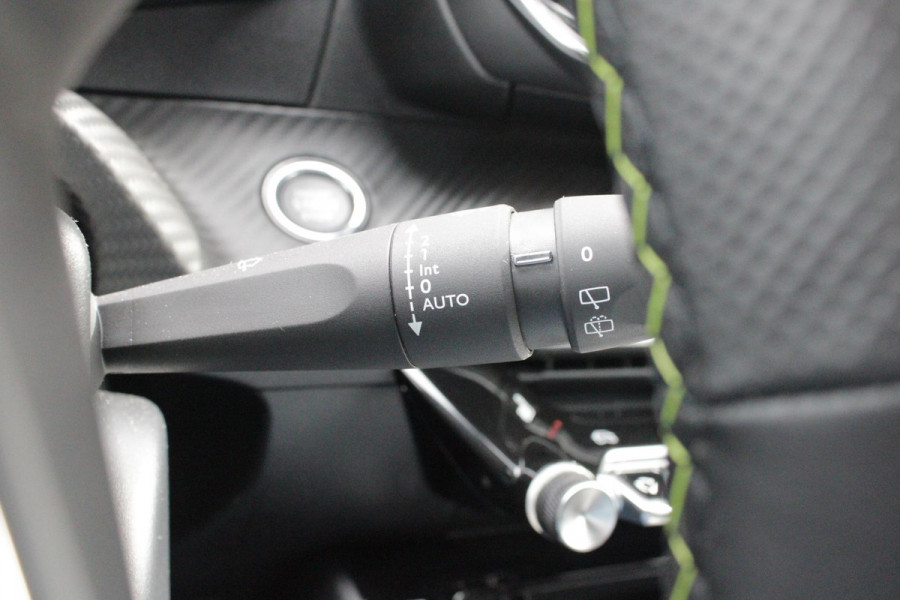 Peugeot e-208 EV GT 156PK 51 kWh | WARMTEPOMP | ALCANTARA "EXECUTIVE INTERIOR" (STOEL VERWARMING/ELEKTRISCH VERSTELBARE BESTUUDERSSTOEL MET MASSAGE FUNCTIE/ALCANTARA BEKLEDING | METAALLAK "JAUNE AGUENDA" | DRIVE ASSIST PLUS PACK (ADAPTIVE CRUISE CONTROL/STOP & GO FUNCTIE/LANE KEEPING/POSITIONING ASSIST) | 17" LICHTMETALEN VELGEN "YANAKA" | SFEER VERLICHTING IN 8 KLEUREN | KEYLESS ENTRY/START | DRAADLOZE APPLE CARPLAY/ANDROID AUTO | DRAADLOZE TELEFOONLADER | VISION & NAVIGATION PACK (NAVIGATIE/HD CAMERA VOOR EN ACHTER/DODEHOEK BEWAKING/INSTAPVERLICHTING | FULL LED KOPLAMPEN |