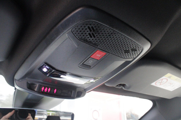 Peugeot e-208 EV GT 156PK 51 kWh | WARMTEPOMP | ALCANTARA "EXECUTIVE INTERIOR" (STOEL VERWARMING/ELEKTRISCH VERSTELBARE BESTUUDERSSTOEL MET MASSAGE FUNCTIE/ALCANTARA BEKLEDING | METAALLAK "JAUNE AGUENDA" | DRIVE ASSIST PLUS PACK (ADAPTIVE CRUISE CONTROL/STOP & GO FUNCTIE/LANE KEEPING/POSITIONING ASSIST) | 17" LICHTMETALEN VELGEN "YANAKA" | SFEER VERLICHTING IN 8 KLEUREN | KEYLESS ENTRY/START | DRAADLOZE APPLE CARPLAY/ANDROID AUTO | DRAADLOZE TELEFOONLADER | VISION & NAVIGATION PACK (NAVIGATIE/HD CAMERA VOOR EN ACHTER/DODEHOEK BEWAKING/INSTAPVERLICHTING | FULL LED KOPLAMPEN |