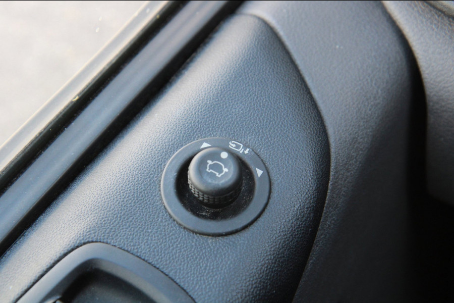 Ford Transit Custom 280 2.0 TDCI L1H1 Limited / Automaat 130PK / Camera / 3 zits