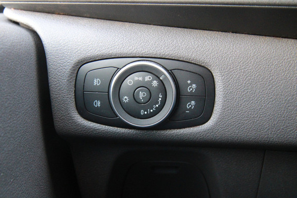 Ford Transit Custom 280 2.0 TDCI L1H1 Limited / Automaat 130PK / Camera / 3 zits