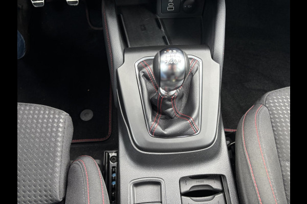 Ford Focus 1.0 EcoBoost Hybrid ST Line X | Bellen voor bezichtiging | 125pk Trekhaak | Winterpack | Achteruitrijcamera | Nederlandse auto