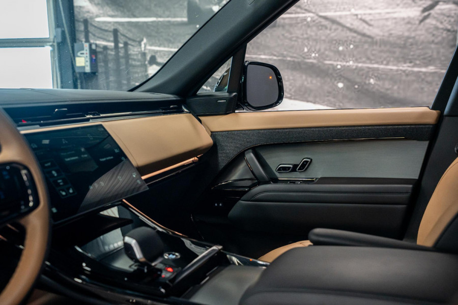 Land Rover Range Rover Sport 3.0 D300 Dynamic SE *GRIJS KENTEKEN / Meridian / Surround-View / Memory / Luchtvering / Adaptief Onderstel*