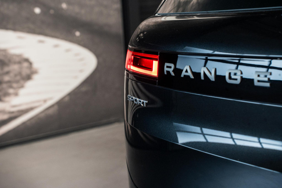 Land Rover Range Rover Sport 3.0 D300 Dynamic SE *GRIJS KENTEKEN / Meridian / Surround-View / Memory / Luchtvering / Adaptief Onderstel*