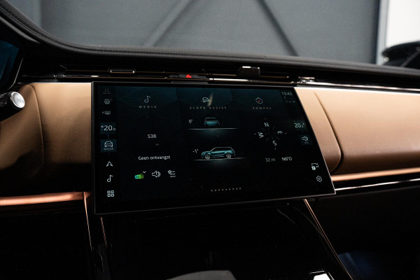 Land Rover Range Rover Sport 3.0 D300 Dynamic SE *GRIJS KENTEKEN / Meridian / Surround-View / Memory / Luchtvering / Adaptief Onderstel*