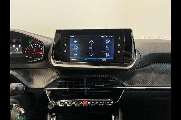 Peugeot 2008 1.2 130pk Automaat Active Pack Navigatie Cruise Control Climate Control Camera Parkeer sensoren Lichtmetalen velgen