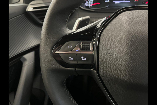 Peugeot 2008 1.2 130pk Automaat Active Pack Navigatie Cruise Control Climate Control Camera Parkeer sensoren Lichtmetalen velgen