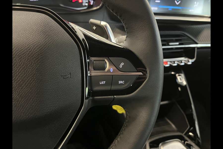 Peugeot 2008 1.2 130pk Automaat Active Pack Navigatie Cruise Control Climate Control Camera Parkeer sensoren Lichtmetalen velgen
