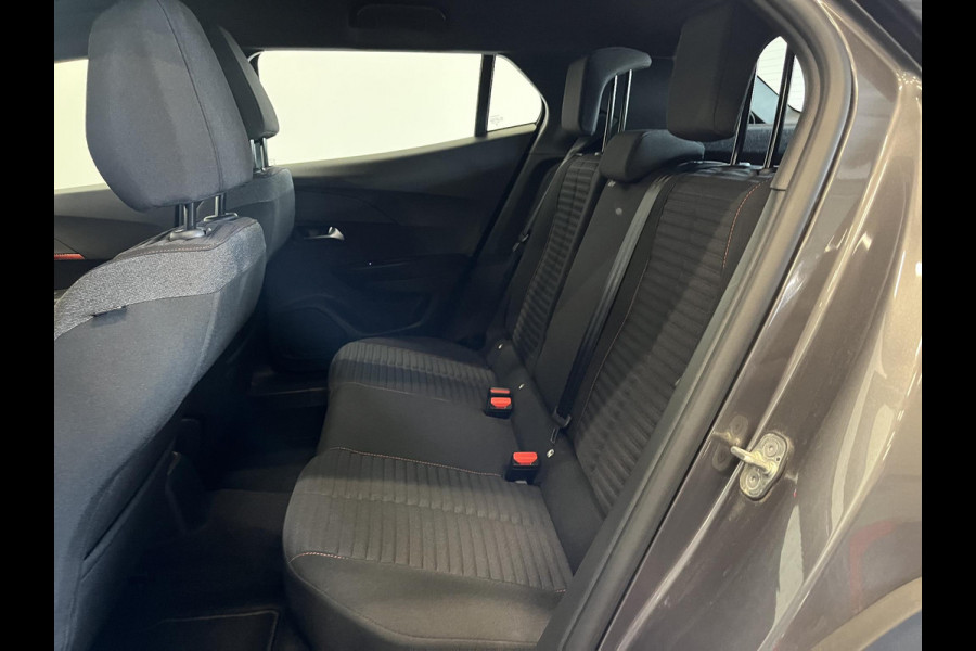 Peugeot 2008 1.2 130pk Automaat Active Pack Navigatie Cruise Control Climate Control Camera Parkeer sensoren Lichtmetalen velgen