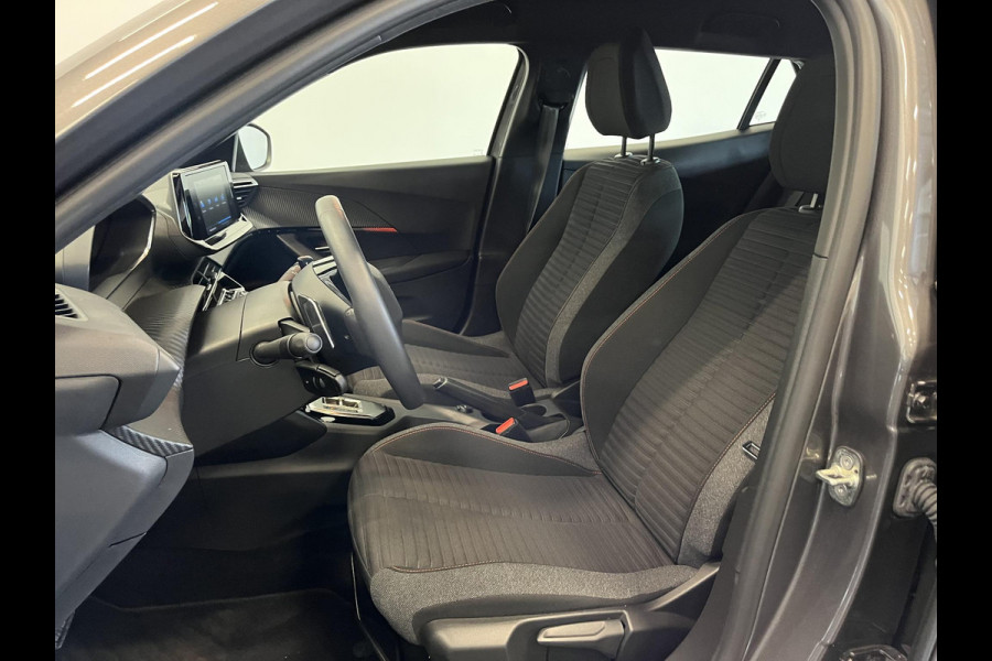 Peugeot 2008 1.2 130pk Automaat Active Pack Navigatie Cruise Control Climate Control Camera Parkeer sensoren Lichtmetalen velgen