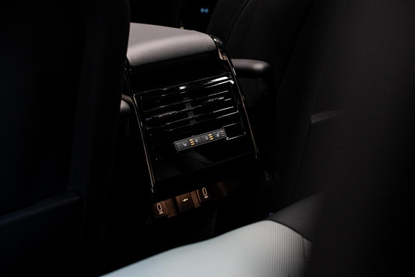 Land Rover Range Rover Sport 3.0 P460e Dynamic SE PHEV *Meridian / Panorama / Surround-View / Stoelventilatie / Black Pack / Memory stoelen*