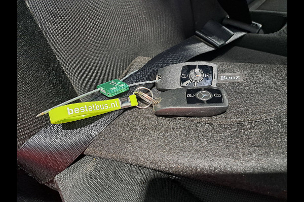 Mercedes-Benz Sprinter 317 L2H2 RWD Cruise control, Airco, Navi, Camera, Laneassist, Automaat, Mbux10, 170 Pk!