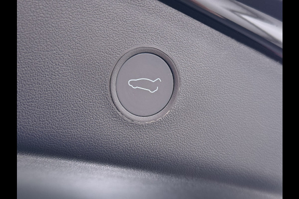 Tesla Model 3 Performance 513pk AWD Facelift Warmtepomp Elek.Achterklep Dubbelglas Lmv 20" AutoPilot Panoramadak Adaptive Cruise Camera's Leer Elektr.Stuur+Stoel+Geheugen Stoel+Bank-Verwarmd Keyless Wifi 4WD 1e Eigenaar Origineel Nederlandse Auto SOH 81%