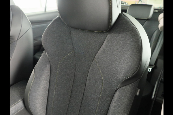 Škoda Elroq Business Edition Elektromotor 150 kW / 204 PK SUV | Trekhaak wegklapbaar | Lichtmetalen velgen 20 inch Vega