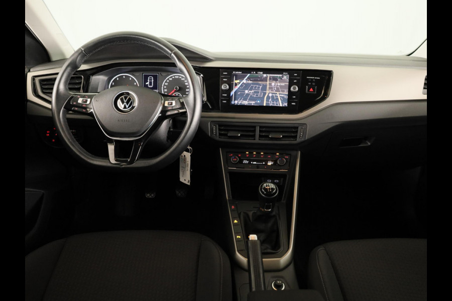 Volkswagen Polo 1.0 TSI Comfortline Business 95 pk | Navigatie | Parkeersensoren | Achteruitrijcamera | Adaptieve cruise control | Apple Carplay/Android Auto |