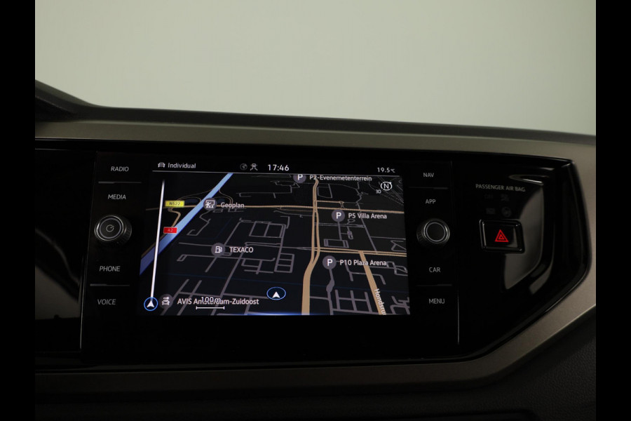 Volkswagen Polo 1.0 TSI Comfortline Business 95 pk | Navigatie | Parkeersensoren | Achteruitrijcamera | Adaptieve cruise control | Apple Carplay/Android Auto |