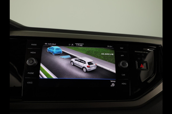 Volkswagen Polo 1.0 TSI Comfortline Business 95 pk | Navigatie | Parkeersensoren | Achteruitrijcamera | Adaptieve cruise control | Apple Carplay/Android Auto |