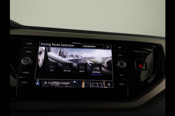 Volkswagen Polo 1.0 TSI Comfortline Business 95 pk | Navigatie | Parkeersensoren | Achteruitrijcamera | Adaptieve cruise control | Apple Carplay/Android Auto |