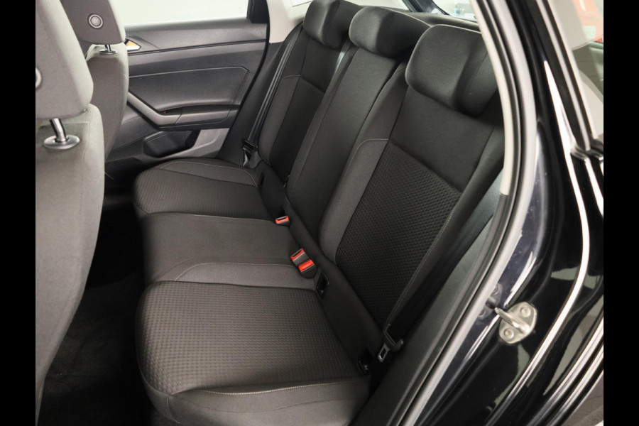 Volkswagen Polo 1.0 TSI Comfortline Business 95 pk | Navigatie | Parkeersensoren | Achteruitrijcamera | Adaptieve cruise control | Apple Carplay/Android Auto |
