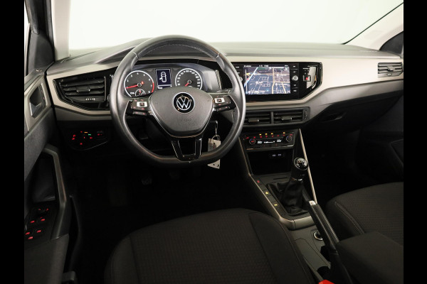 Volkswagen Polo 1.0 TSI Comfortline Business 95 pk | Navigatie | Parkeersensoren | Achteruitrijcamera | Adaptieve cruise control | Apple Carplay/Android Auto |