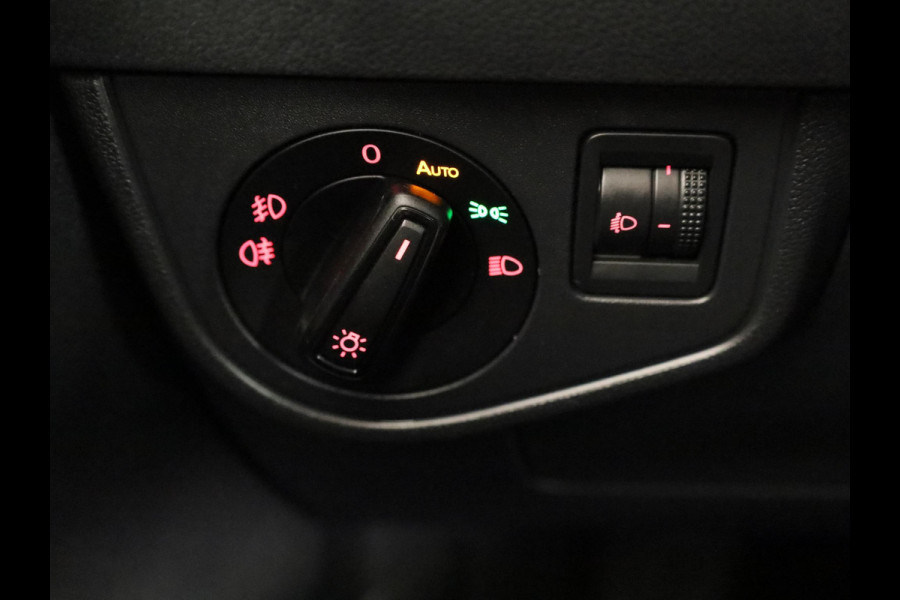 Volkswagen Polo 1.0 TSI Comfortline Business 95 pk | Navigatie | Parkeersensoren | Achteruitrijcamera | Adaptieve cruise control | Apple Carplay/Android Auto |