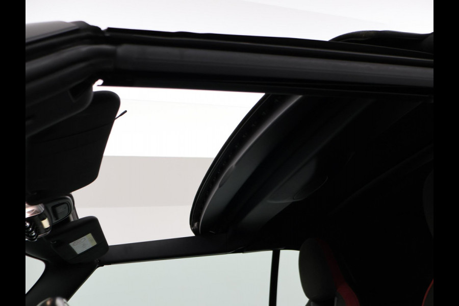 MINI Cabrio 2.0 JCW JOHN COOPER WORKS 231 PK REBEL GREEN | JCW STOELEN | ADAPTIVE CRUISE | ORIG. NL