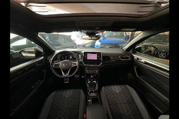 Volkswagen T-Roc 1.5 TSI R-Line Pano|Keyless|IQ|Sfeer|Camera