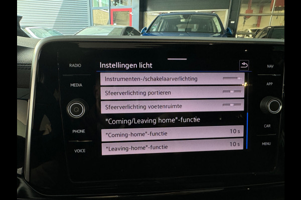 Volkswagen T-Roc 1.5 TSI R-Line Pano|Keyless|IQ|Sfeer|Camera