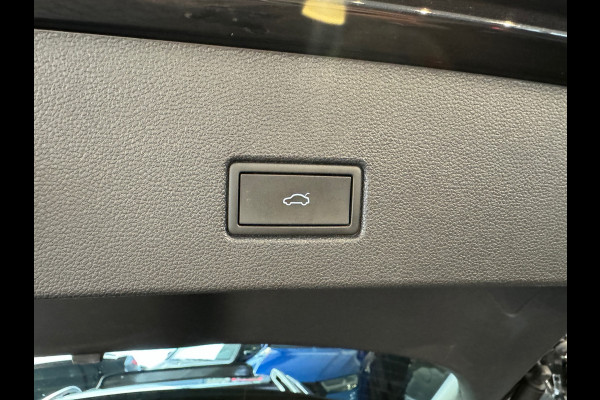 Volkswagen T-Roc 1.5 TSI R-Line Pano|Keyless|IQ|Sfeer|Camera