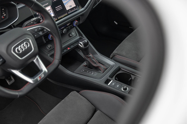 Audi Q3 Sportback 45 TFSI e 245pk S-Line Pano Sonos Sfeer ACC 20''