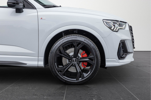 Audi Q3 Sportback 45 TFSI e 245pk S-Line Pano Sonos Sfeer ACC 20''