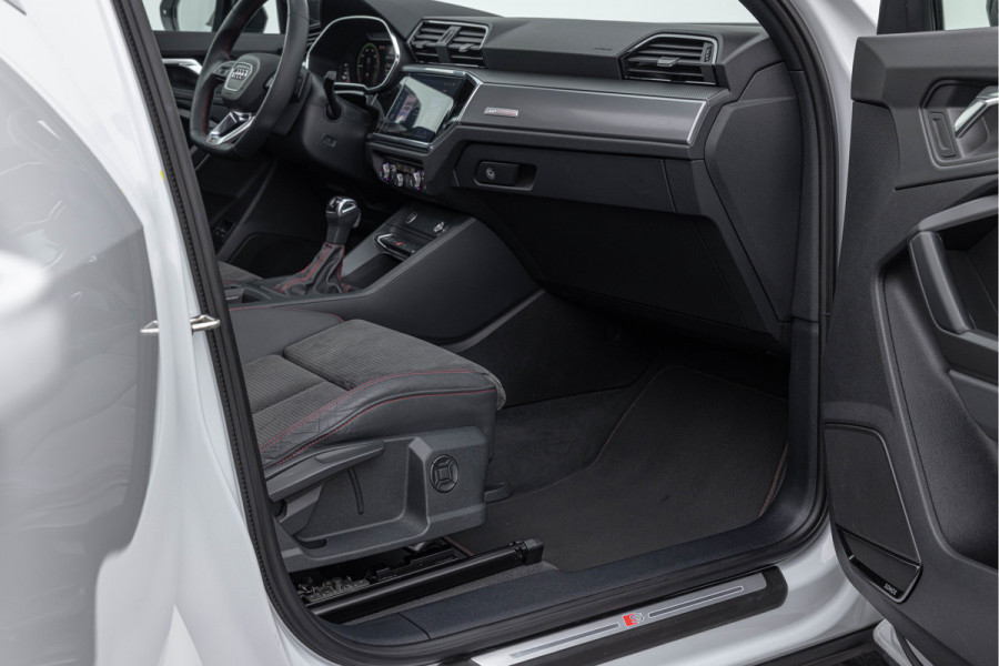 Audi Q3 Sportback 45 TFSI e 245pk S-Line Pano Sonos Sfeer ACC 20''