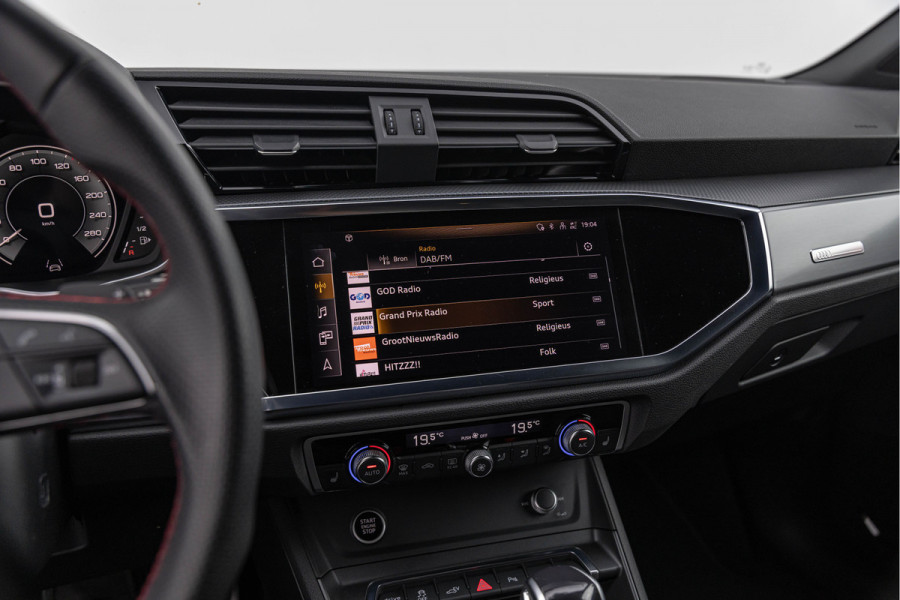 Audi Q3 Sportback 45 TFSI e 245pk S-Line Pano Sonos Sfeer ACC 20''