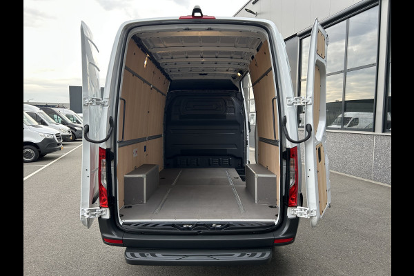 Mercedes-Benz Sprinter 317 CDI L2 H2 Pro Facelift / MBUX / Navigatie / Camera / Geveerde stoel / Cruise control / Airco / 270 Graden achterdeuren