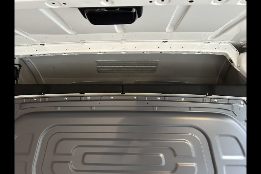 Mercedes-Benz Sprinter 317 CDI L2 H2 Pro Facelift / MBUX / Navigatie / Camera / Geveerde stoel / Cruise control / Airco / 270 Graden achterdeuren