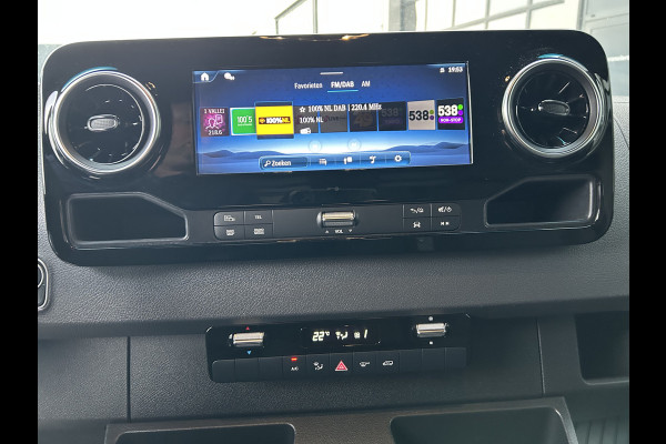 Mercedes-Benz Sprinter 317 CDI L2 H2 Pro Facelift / MBUX / Navigatie / Camera / Geveerde stoel / Cruise control / Airco / 270 Graden achterdeuren