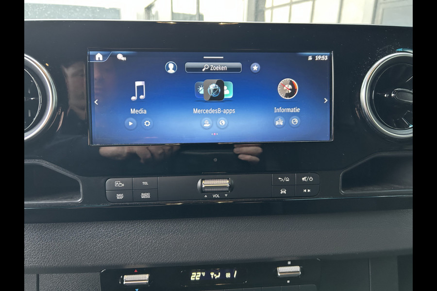 Mercedes-Benz Sprinter 317 CDI L2 H2 Pro Facelift / MBUX / Navigatie / Camera / Geveerde stoel / Cruise control / Airco / 270 Graden achterdeuren