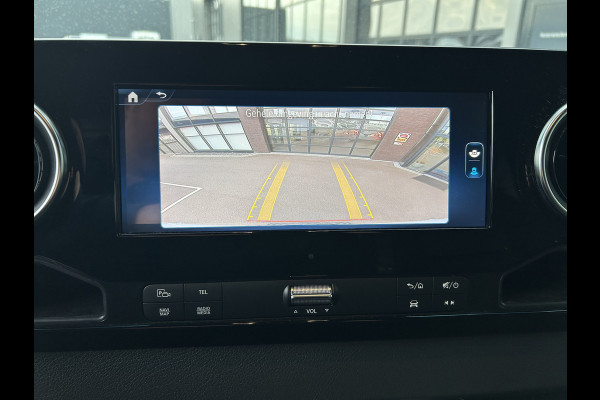 Mercedes-Benz Sprinter 317 CDI L2 H2 Pro Facelift / MBUX / Navigatie / Camera / Geveerde stoel / Cruise control / Airco / 270 Graden achterdeuren