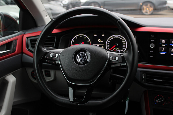 Volkswagen Polo 1.0 TSI Comfortline / NL Auto! / 1e Eign. / Trekhaak / CarPlay / Beats / 16'' / ACC