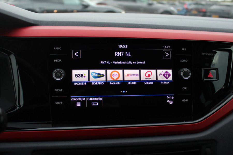 Volkswagen Polo 1.0 TSI Comfortline / NL Auto! / 1e Eign. / Trekhaak / CarPlay / Beats / 16'' / ACC